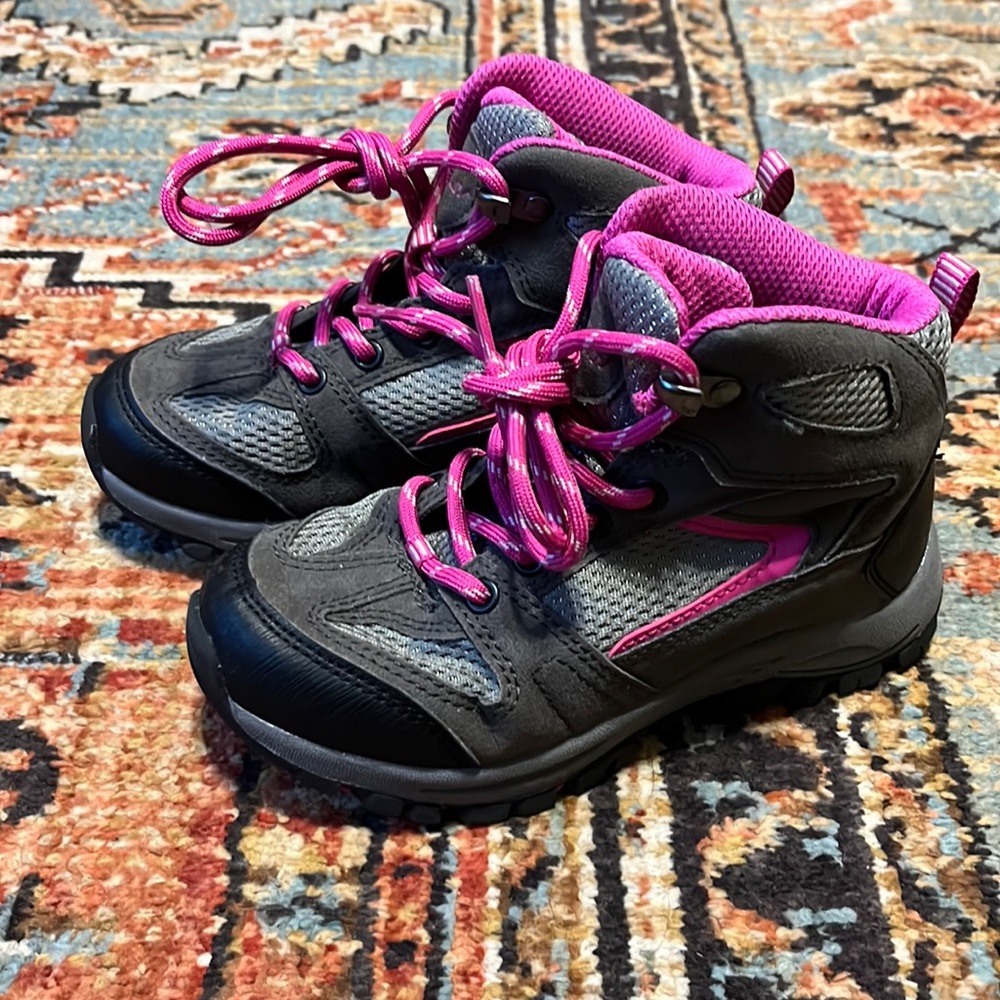 Girls Eddie Bauer hiking boots